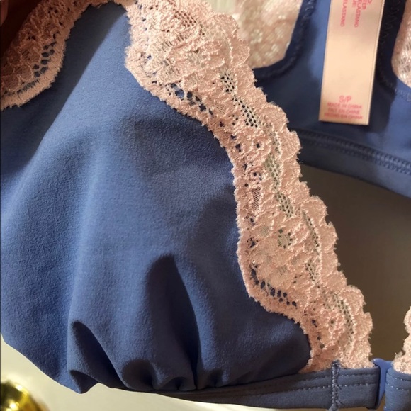 Blue VS bralettes (pink lace) - Picture 3 of 3